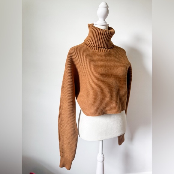 House of Harlow Cropped Cognac Turtleneck Sweater - Picture 8 of 9